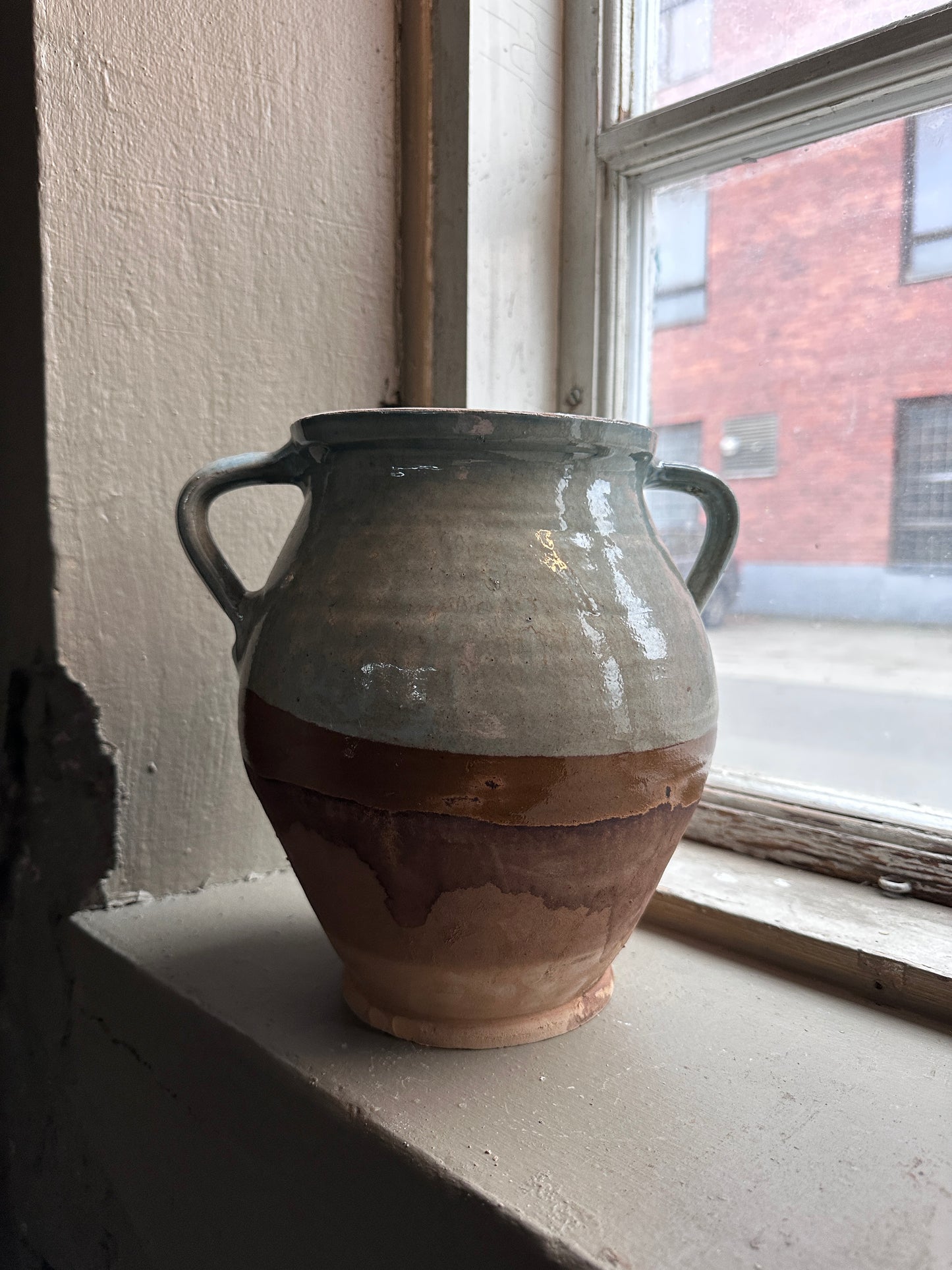 Urna, glaserad i olika färger