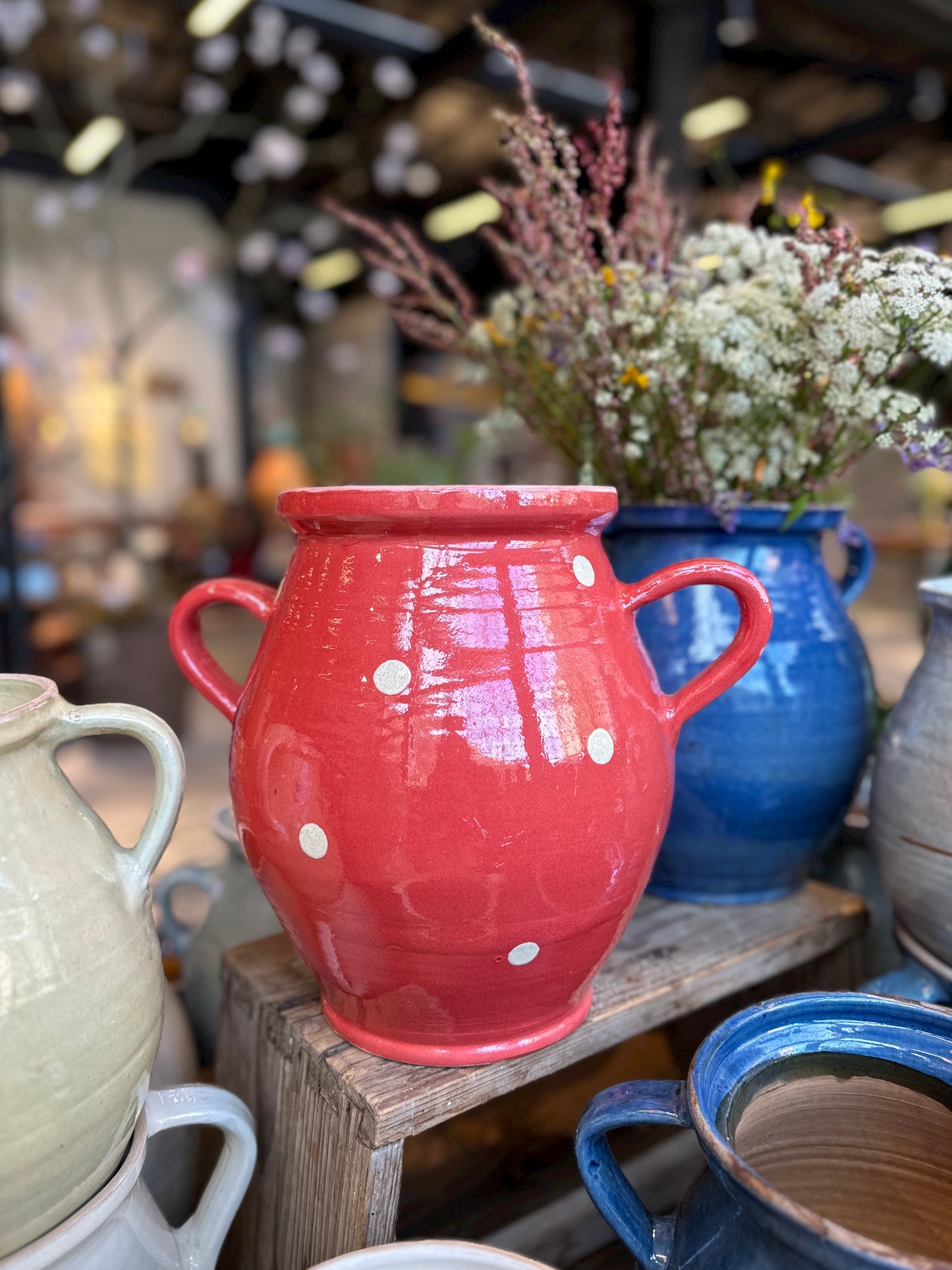 Urna, glaserad i olika färger