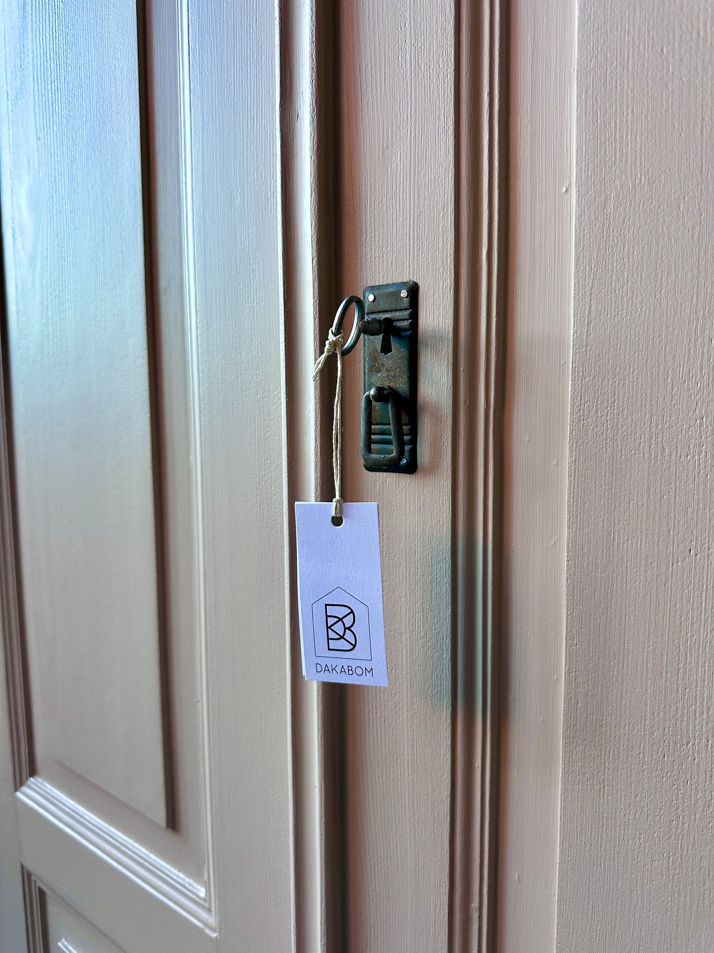 Detaljbild Rosa Linneskåp