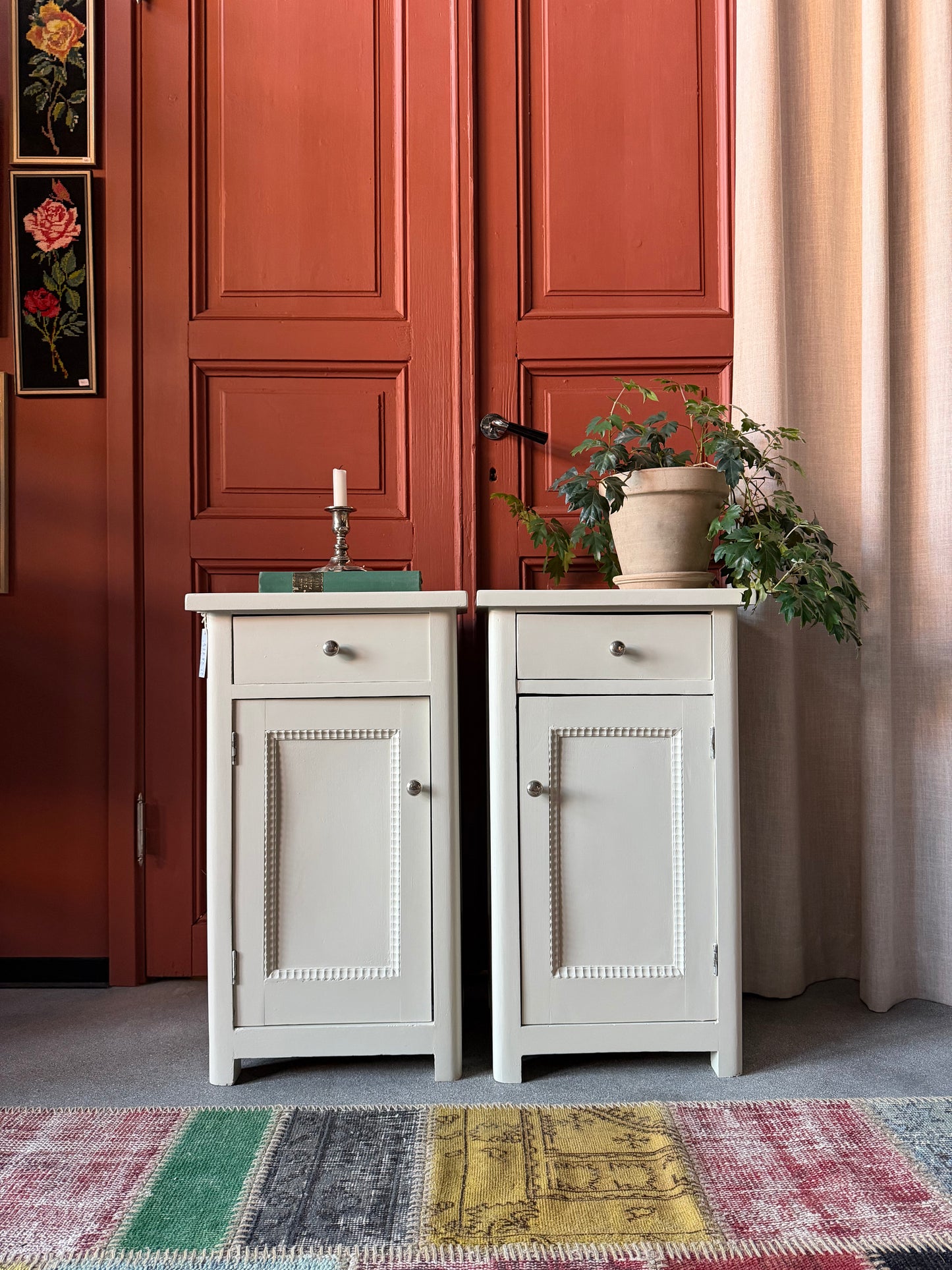 Sängbord i par, D470