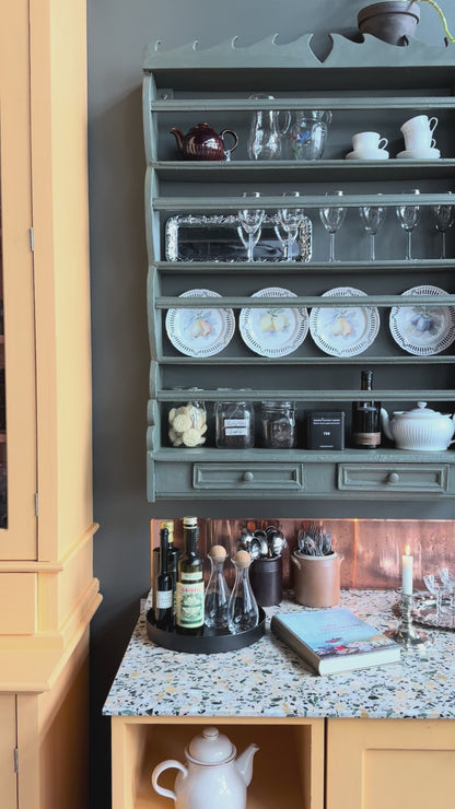 Tallrikshylla, D0655